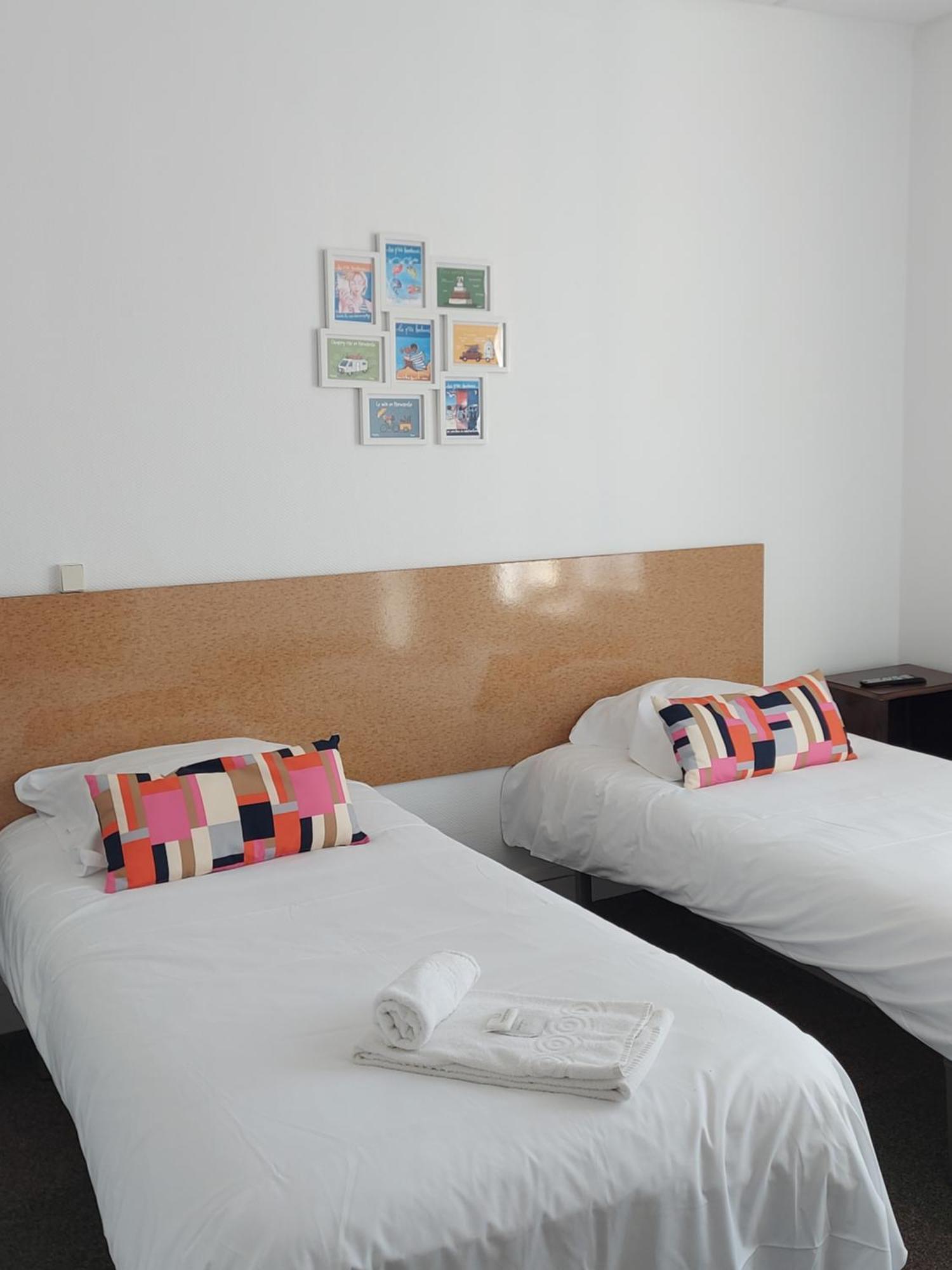 Hotel De Normandie Saint-Aubin-Sur-Mer  Room photo